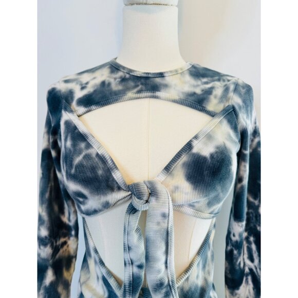 2/$30 Pretty Little Thing Size 4 Tie-Dye Ribbed Long Sleeve Top - Picture 12 of 13